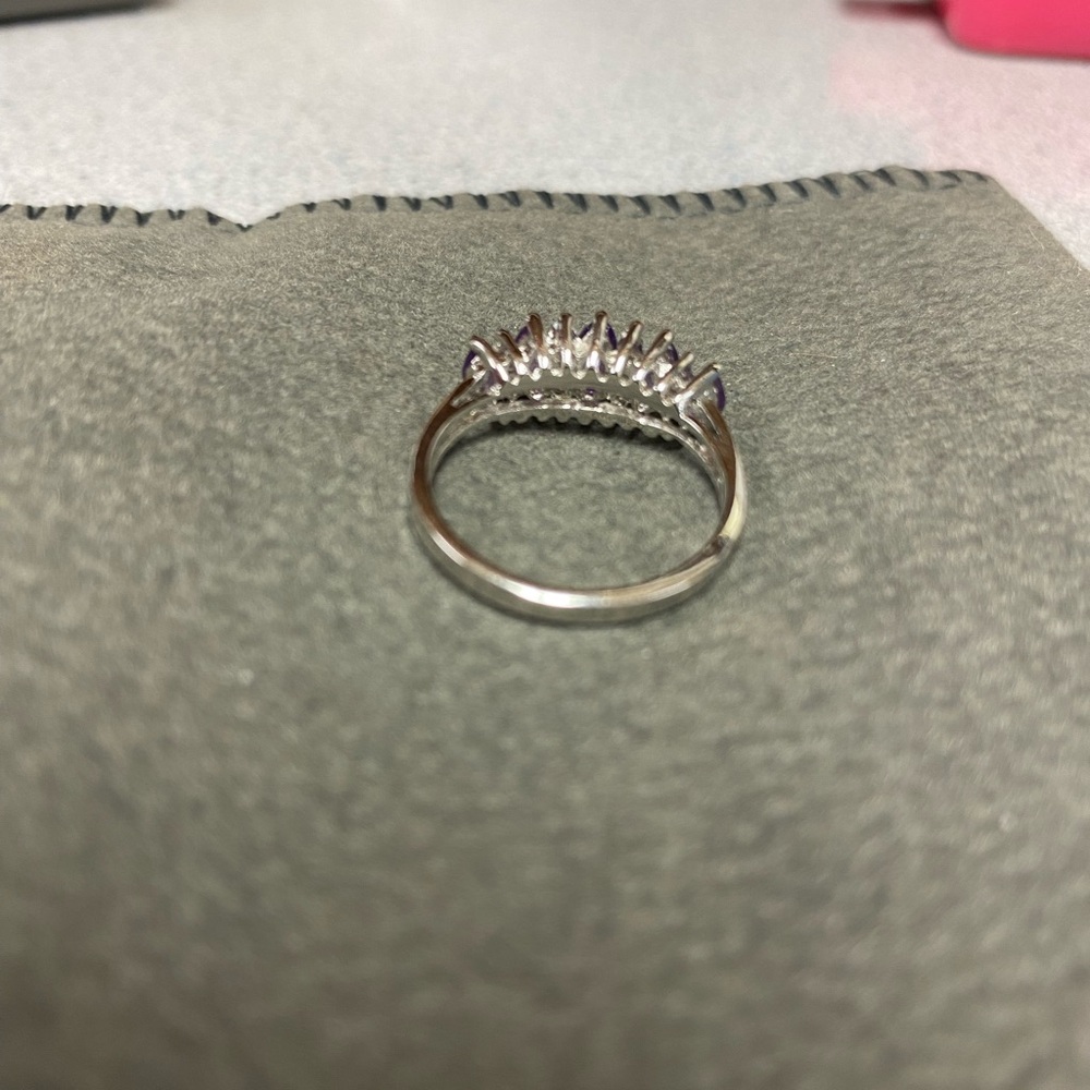 Silver Amethyst ring - Picture 3 of 3